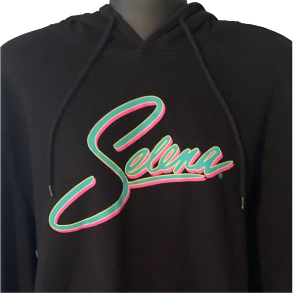 NWOT Large Selena black long sleeve graphic hooded sweater w/kangaroo pockets - Picture 6 of 15
